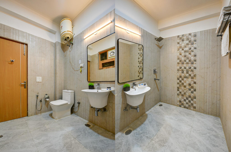 Bathroom 4, Aamantran Residency, Sohna Road, Sector 49, Gurugram , Gurgaon