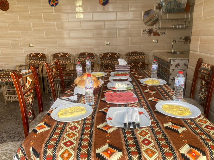 Food & Drinks 5, Bakar House, Aswan