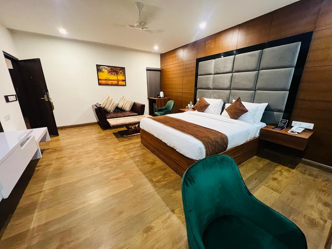 Bedroom 4, Paras Inn, Gurgaon