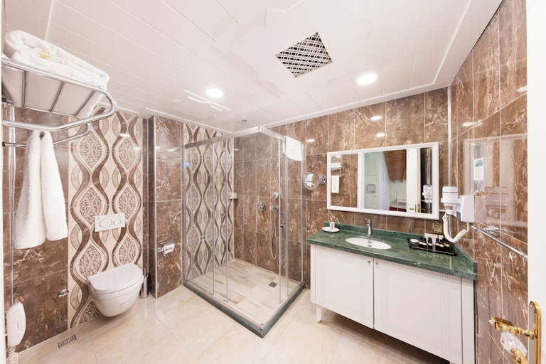 Bathroom 5, Seven Hills Palace & Spa, Fatih