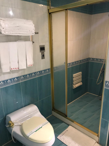 Bathroom 5, Sunrise Hotel, Tainan