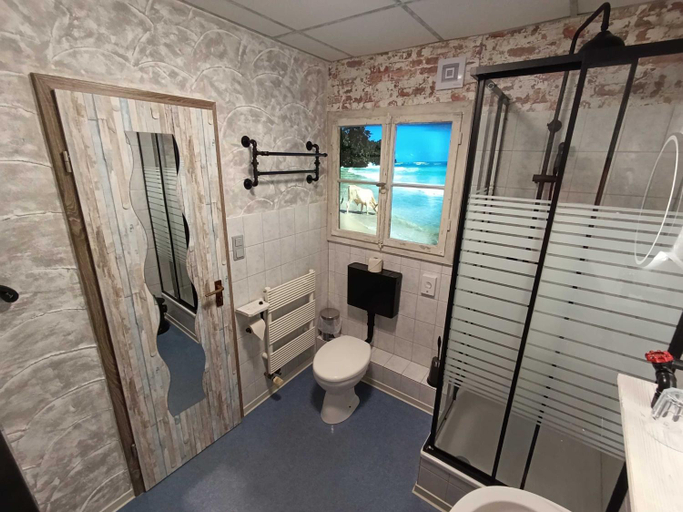 Bathroom 3, Haus Oberkassel, Bonn