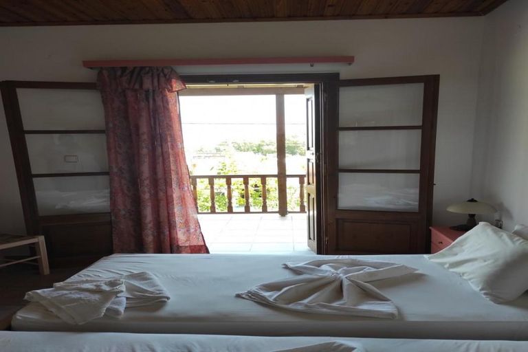 Bedroom 2, Sunwaves Apartments, North Aegean