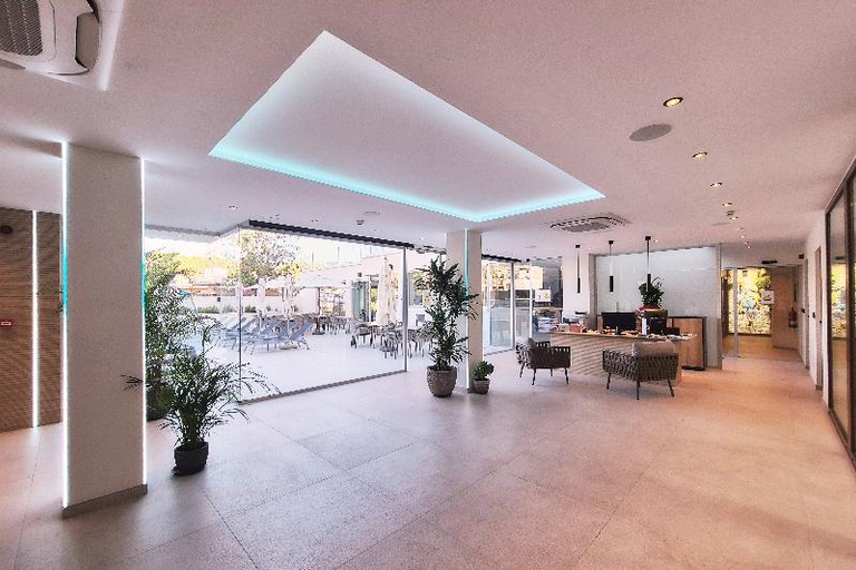 Public Area 2, Apartamentos Ponent, Baleares