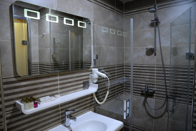 Bathroom 4, Ferman Apart Hotel, Şişli