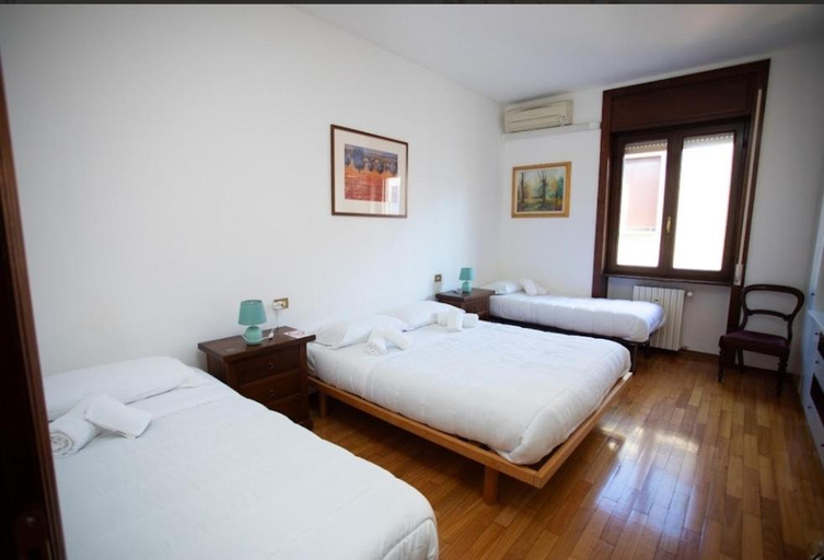 Others 4, SOFI HOME BERGAMO, Bergamo