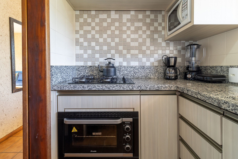 Private kitchen 5, Apt 6 min From the sea in Canasvieiras-sc Rba201, Florianopolis
