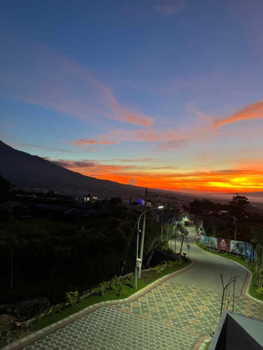 Nubay Villa syariah 3menit dari BNS - Tap to explore photos