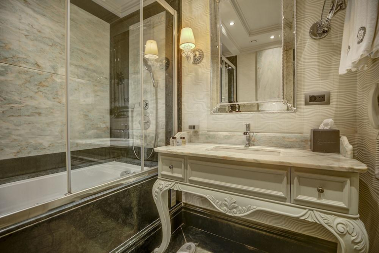 Bathroom 4, MFB Tarabya Hotel, Sarıyer