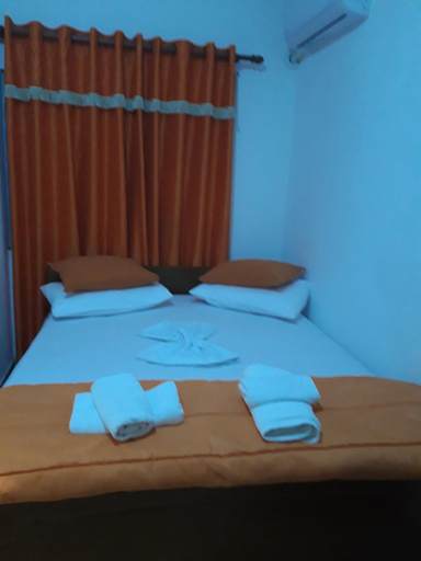 Others 3, Hotel Beso, Përmetit