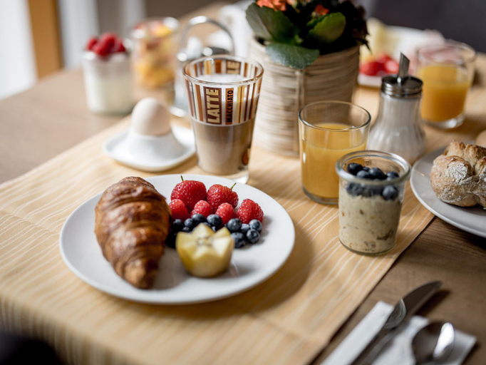 Food & Drinks 3, Quality Hosts Arlberg - Haus Pepi Eiter - inklusive Sommer-Karte Premium, Landeck