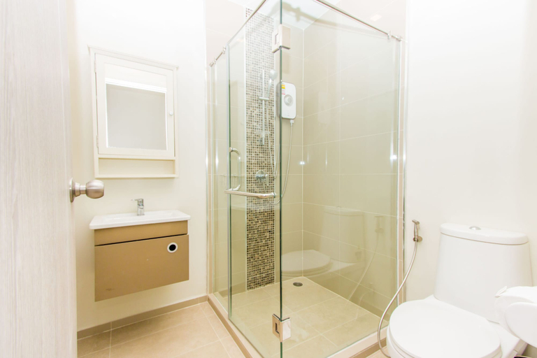 Bathroom 4, Dlux Condominium, Phuket Island