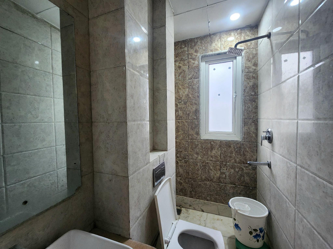Bathroom 4, Hotel A-10 International, Delhi