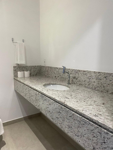 Bathroom, Suite Grega 5- Centro da Vila Abraao, Angra dos Reis