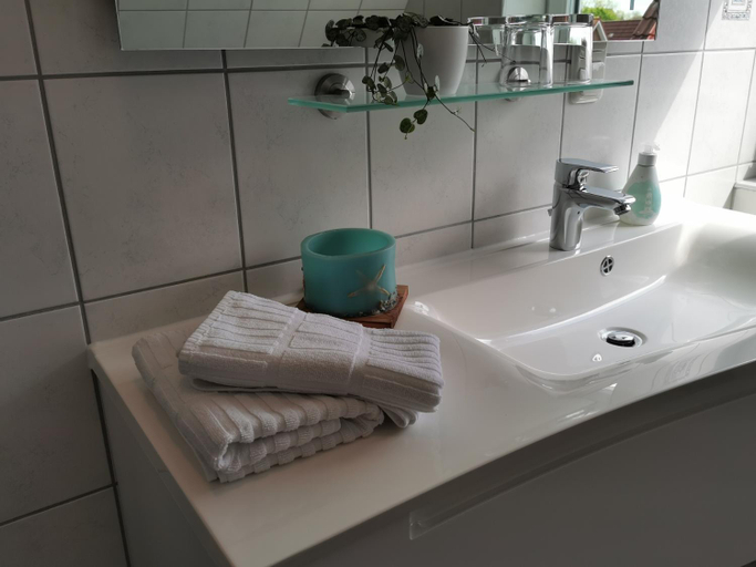 Bathroom 2, Gastehaus Arkona, Nordfriesland