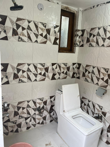Bathroom 5, Sagar niwas dorm, Delhi