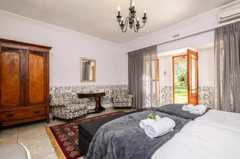 Bedroom 3, Berluda Farmhouse & Cottages, Eden