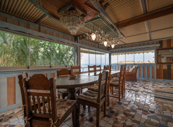 Food & Drinks 5, Container Luxury House, North Aegean