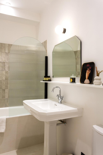 Bathroom 3, Habitat Parisien - Saint Sauveur Montorgueil, Paris