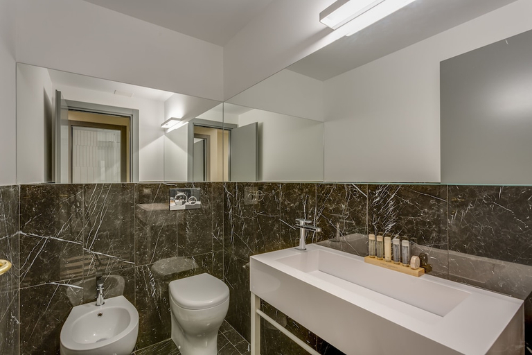 Bathroom 3, Otivm Hotel, Rome