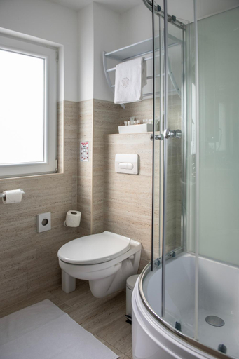 Bathroom 4, Tunderfatyol, Tiszafüred