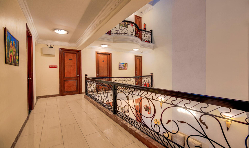 Public Area 2, Treebo Corporate Park, Delhi