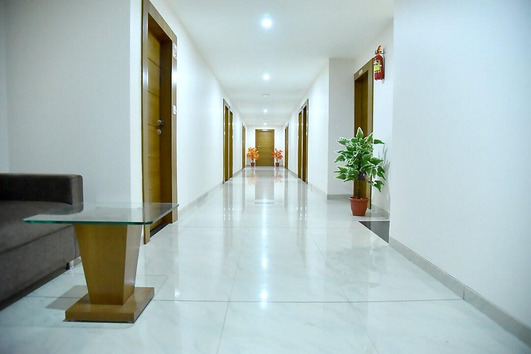 Others 2, Hotel orange, Valsad