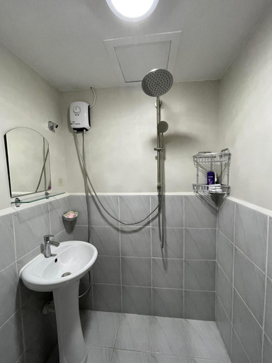 Bathroom 2, CKK Condo Unit, Lapu-Lapu City