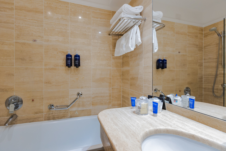 Bathroom 3, Fh55 Hotel Calzaiuoli, Florence