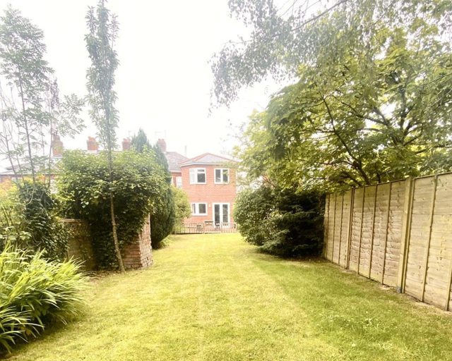 Others 4, Railway Terrace, Hampshire