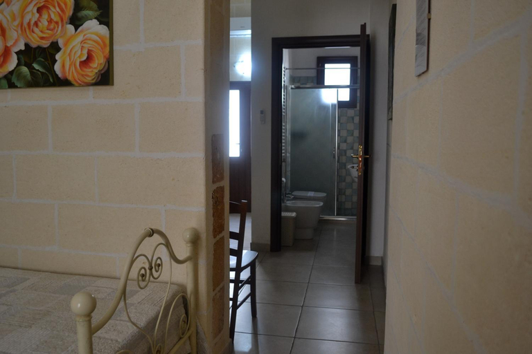 2, Maison - C'era una Volta, Taranto