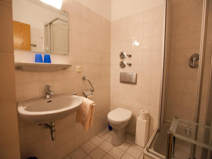 Bathroom 3, Apartment in Cuxhaven with community pool, Cuxhaven