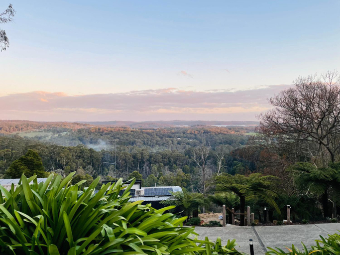 Others 5, Cloud View Garden, Yarra Ranges - Dandenongs