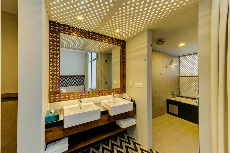 Bathroom 4, Cinnamon Bey Beruwela, Beruwala