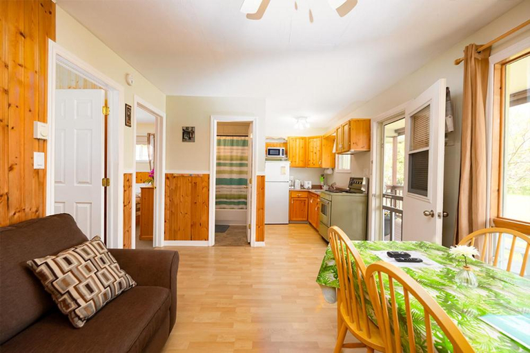 Others 5, Fiddler's Green Country Cottages, Queens