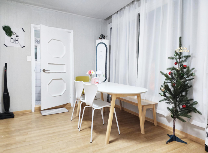 Others 4, Stay in North Seoul, Seongbuk