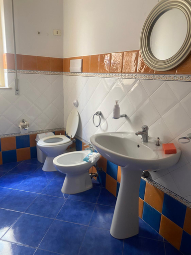 Bathroom 3, Mermaid Space Capsule Hostel Palermo, Palermo
