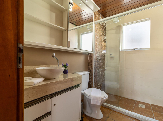Bathroom, Apt 6 min From the sea in Canasvieiras-sc Rba201, Florianopolis