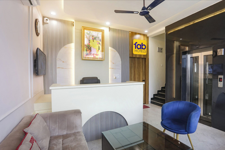 Reception 2, Fabhotel Gurukripa, Mathura