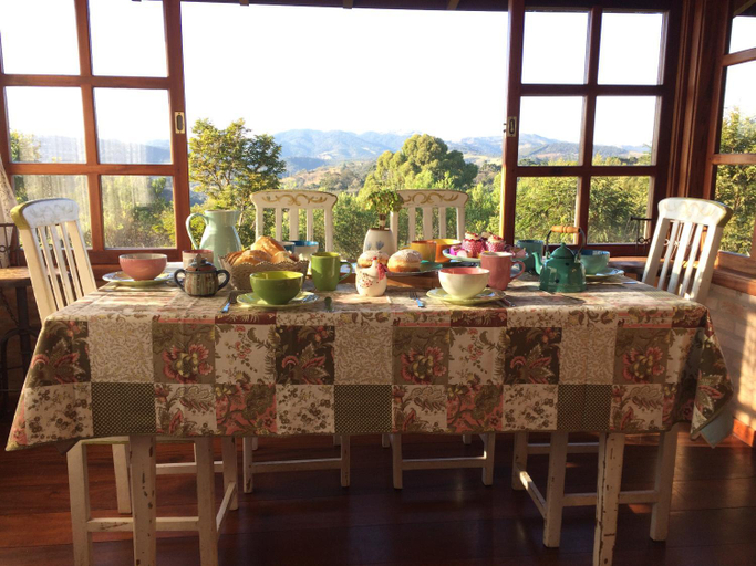 Food & Drinks 4, Magnificat Cottage, Cunha