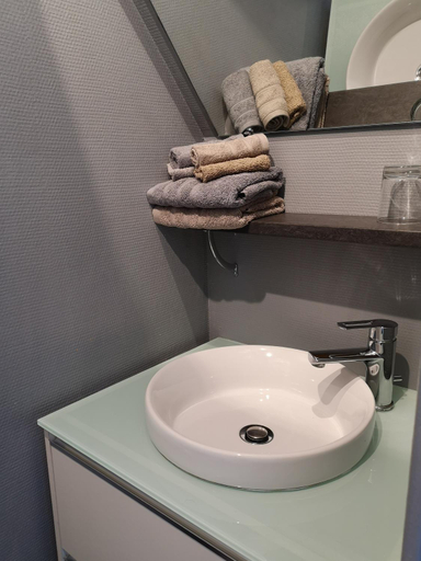Bathroom 3, La Hautee des Francs, Indre-et-Loire