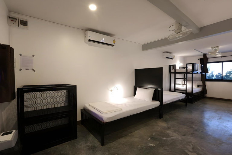 Bedroom 5, Balcony Party Hostel Ao Nang Beachfront Adult Only, Mueang Krabi