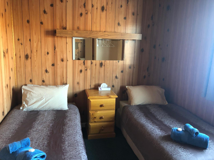 Others 4, The Coachman Ski Lodge, Snowy River