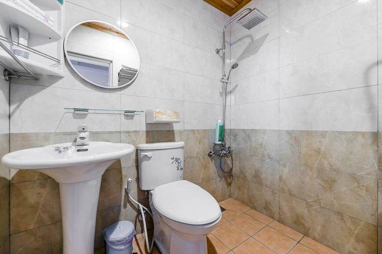 Bathroom 2, Green House, Nantou