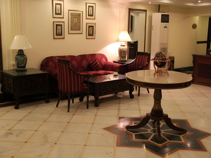 Public Area 2, Qutub Residency, Delhi