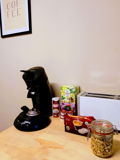 Food & Drinks, Room with carparking, bicycles and small breakfast, West-Vlaanderen