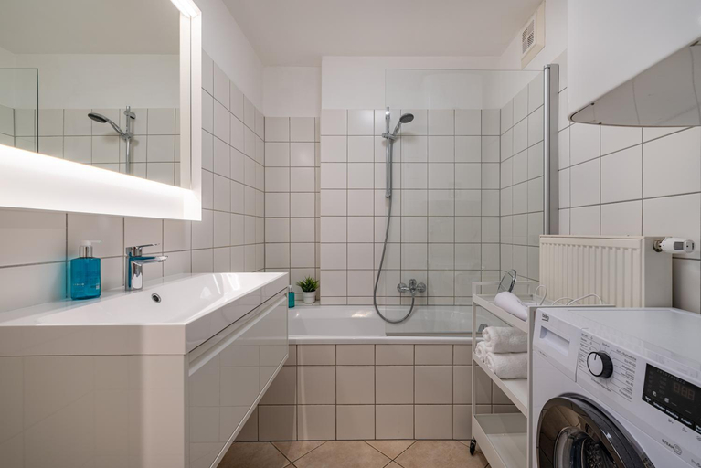 Bathroom 2, Stadtapartments Luna by Cosy Homes, Villach