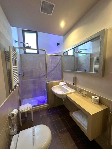 Bathroom 2, Domus Park Hotel, Rome