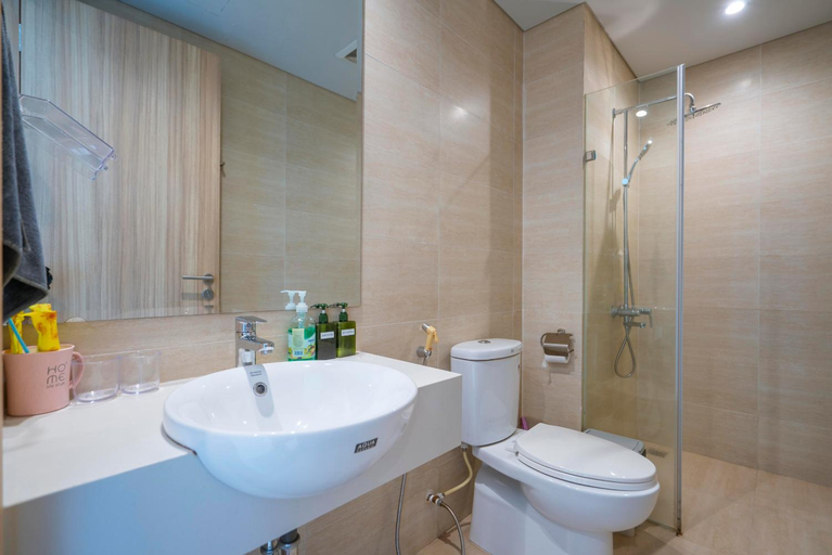 Bathroom 5, By's House , Hạ Long
