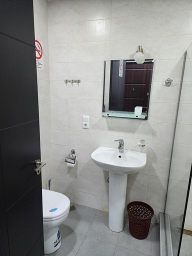 Bathroom 3, saxli creze, Borjomi